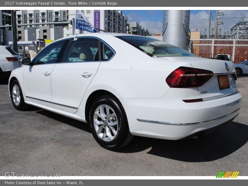 Pure White / Cornsilk Beige 2017 Volkswagen Passat S Sedan
