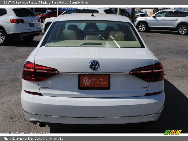 Pure White / Cornsilk Beige 2017 Volkswagen Passat S Sedan
