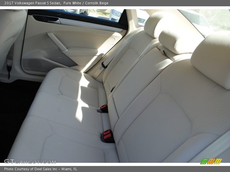 Pure White / Cornsilk Beige 2017 Volkswagen Passat S Sedan