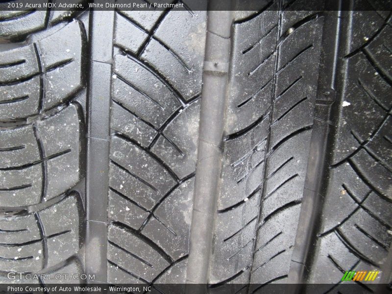 White Diamond Pearl / Parchment 2019 Acura MDX Advance