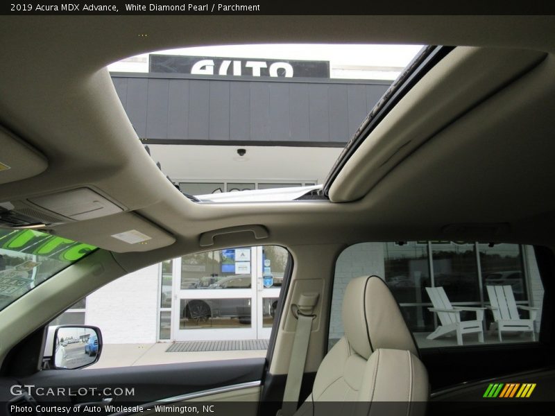 White Diamond Pearl / Parchment 2019 Acura MDX Advance