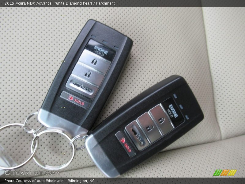 White Diamond Pearl / Parchment 2019 Acura MDX Advance