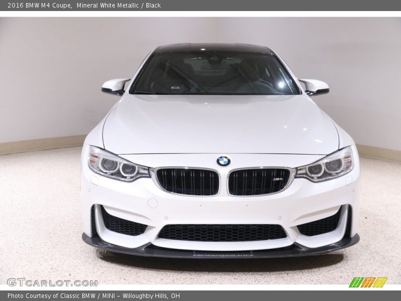 Mineral White Metallic / Black 2016 BMW M4 Coupe