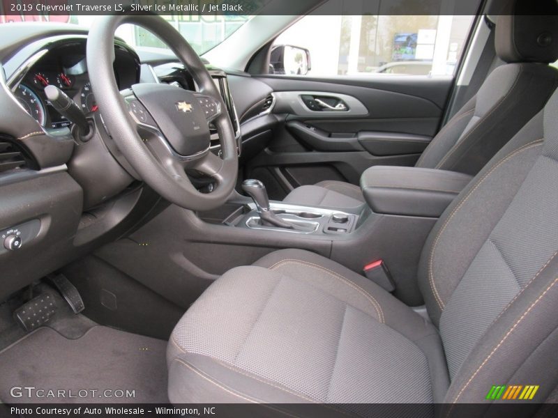 Silver Ice Metallic / Jet Black 2019 Chevrolet Traverse LS