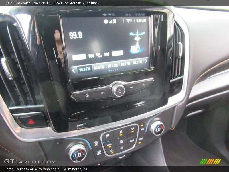 Silver Ice Metallic / Jet Black 2019 Chevrolet Traverse LS