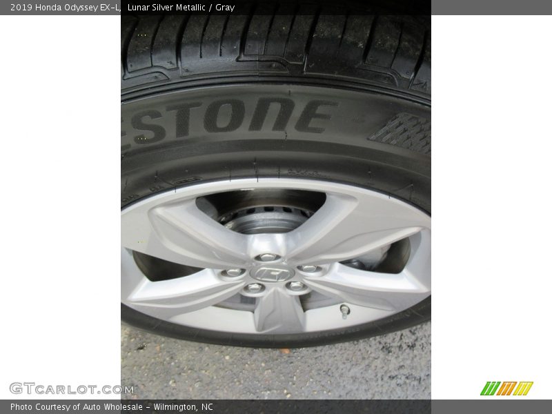 Lunar Silver Metallic / Gray 2019 Honda Odyssey EX-L