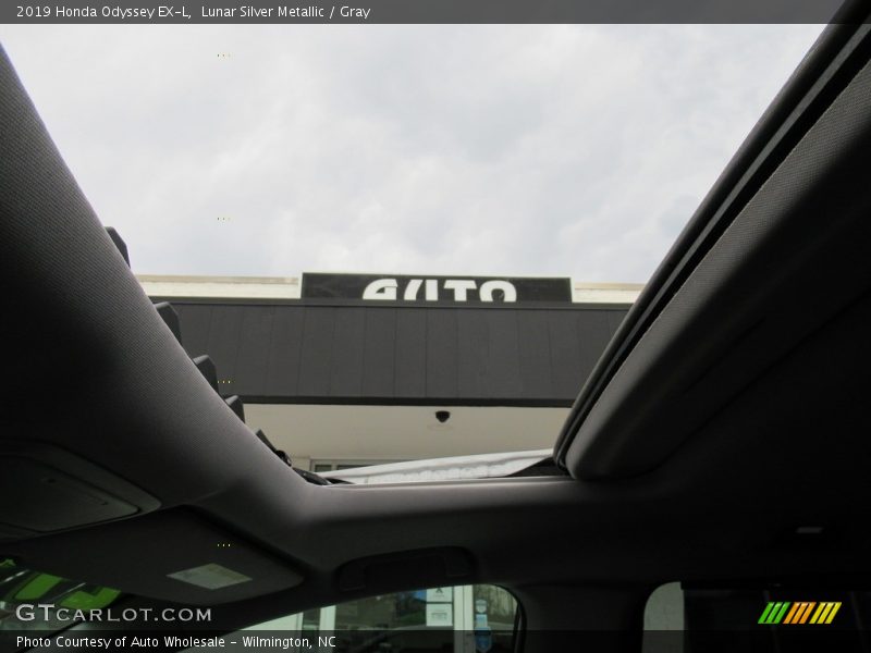 Lunar Silver Metallic / Gray 2019 Honda Odyssey EX-L