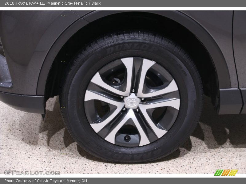 Magnetic Gray Metallic / Black 2018 Toyota RAV4 LE