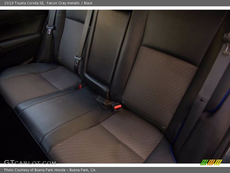 Falcon Gray metallic / Black 2019 Toyota Corolla SE