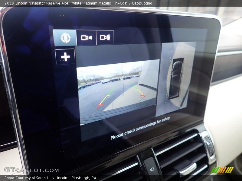 White Platinum Metallic Tri-Coat / Cappuccino 2019 Lincoln Navigator Reserve 4x4