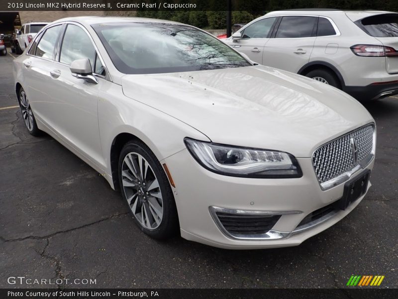 Front 3/4 View of 2019 MKZ Hybrid Reserve II