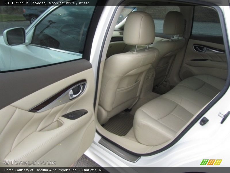 Moonlight White / Wheat 2011 Infiniti M 37 Sedan