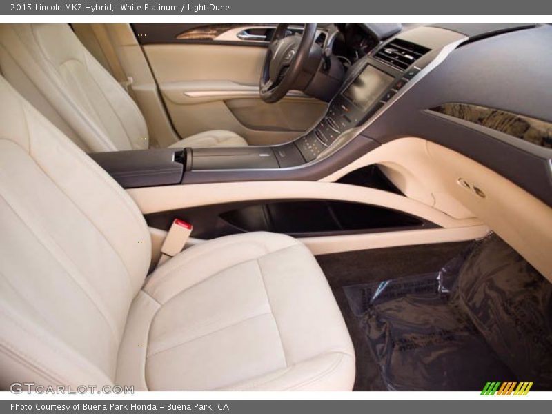 Front Seat of 2015 MKZ Hybrid