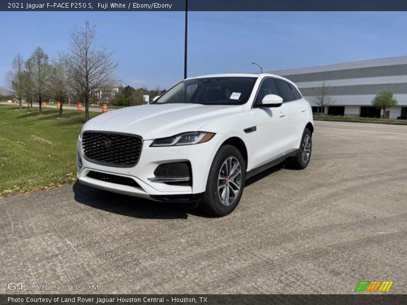 Fuji White / Ebony/Ebony 2021 Jaguar F-PACE P250 S
