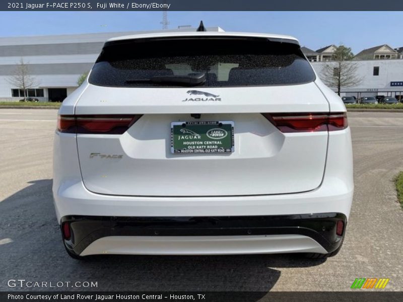 Fuji White / Ebony/Ebony 2021 Jaguar F-PACE P250 S