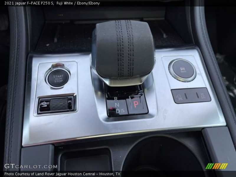 Fuji White / Ebony/Ebony 2021 Jaguar F-PACE P250 S