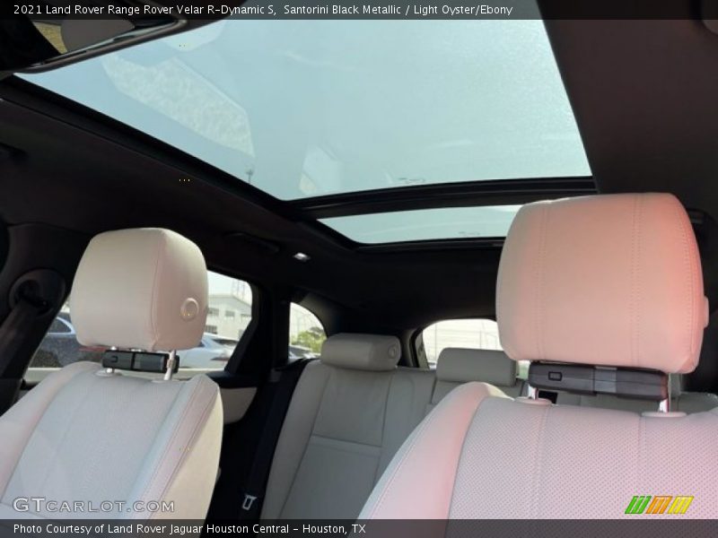 Santorini Black Metallic / Light Oyster/Ebony 2021 Land Rover Range Rover Velar R-Dynamic S