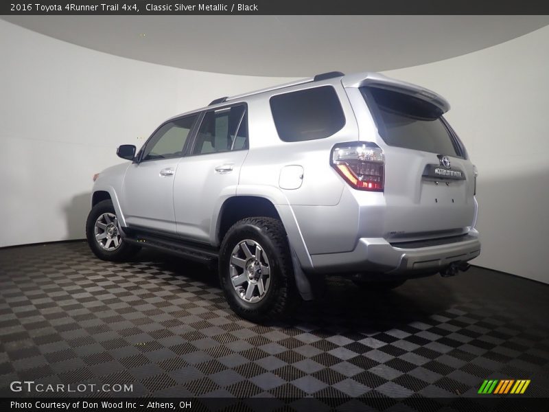 Classic Silver Metallic / Black 2016 Toyota 4Runner Trail 4x4