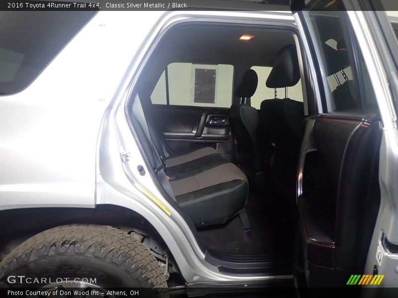 Classic Silver Metallic / Black 2016 Toyota 4Runner Trail 4x4