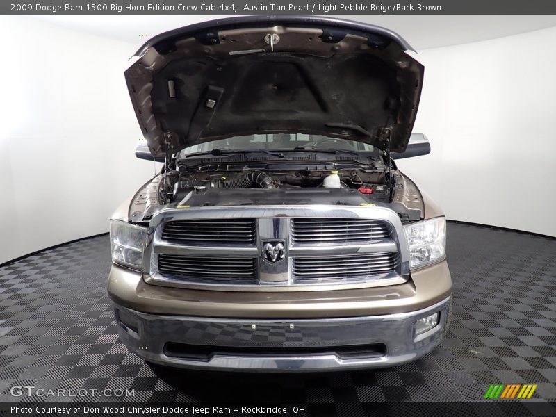 Austin Tan Pearl / Light Pebble Beige/Bark Brown 2009 Dodge Ram 1500 Big Horn Edition Crew Cab 4x4