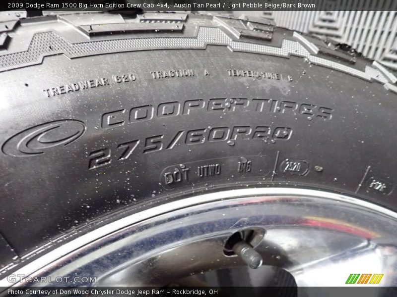 Austin Tan Pearl / Light Pebble Beige/Bark Brown 2009 Dodge Ram 1500 Big Horn Edition Crew Cab 4x4