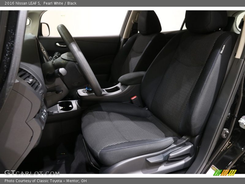 Front Seat of 2016 LEAF S