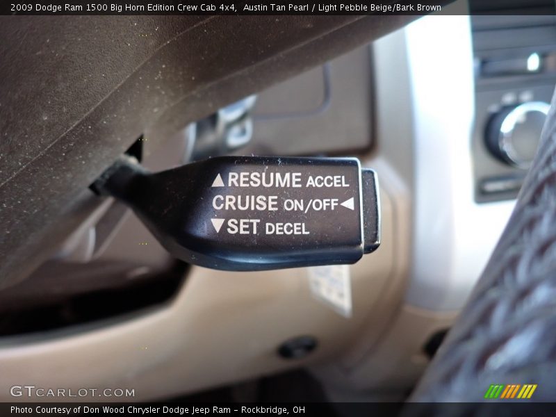 Austin Tan Pearl / Light Pebble Beige/Bark Brown 2009 Dodge Ram 1500 Big Horn Edition Crew Cab 4x4