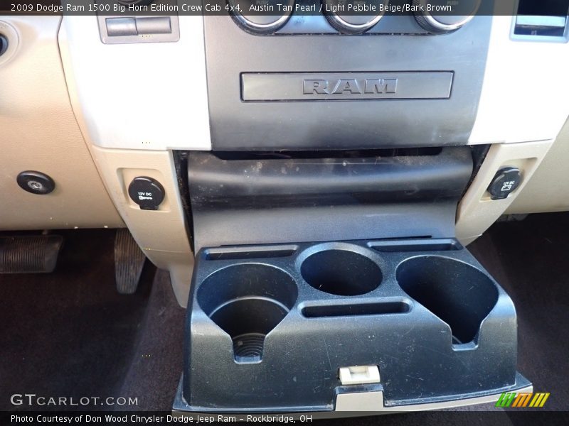 Austin Tan Pearl / Light Pebble Beige/Bark Brown 2009 Dodge Ram 1500 Big Horn Edition Crew Cab 4x4