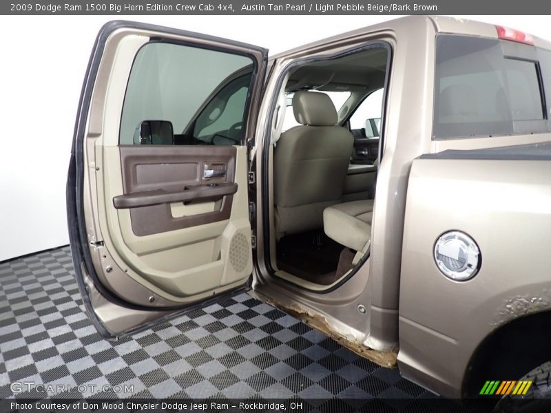 Austin Tan Pearl / Light Pebble Beige/Bark Brown 2009 Dodge Ram 1500 Big Horn Edition Crew Cab 4x4