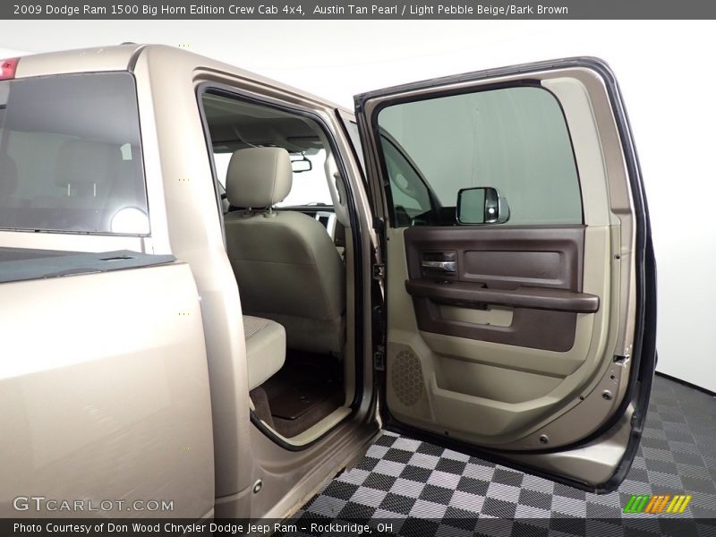 Austin Tan Pearl / Light Pebble Beige/Bark Brown 2009 Dodge Ram 1500 Big Horn Edition Crew Cab 4x4