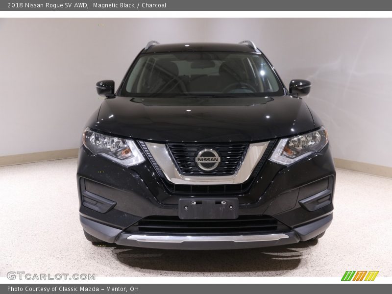 Magnetic Black / Charcoal 2018 Nissan Rogue SV AWD