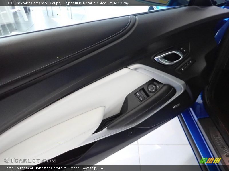 Hyper Blue Metallic / Medium Ash Gray 2016 Chevrolet Camaro SS Coupe