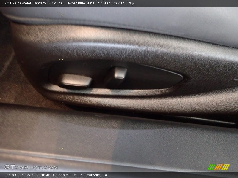 Hyper Blue Metallic / Medium Ash Gray 2016 Chevrolet Camaro SS Coupe