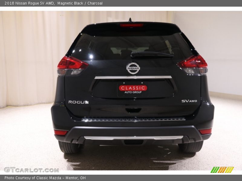 Magnetic Black / Charcoal 2018 Nissan Rogue SV AWD