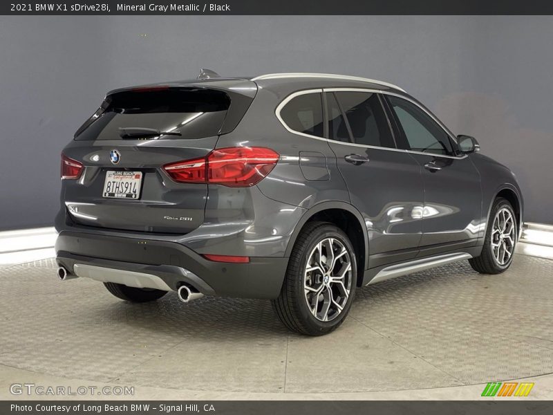 Mineral Gray Metallic / Black 2021 BMW X1 sDrive28i