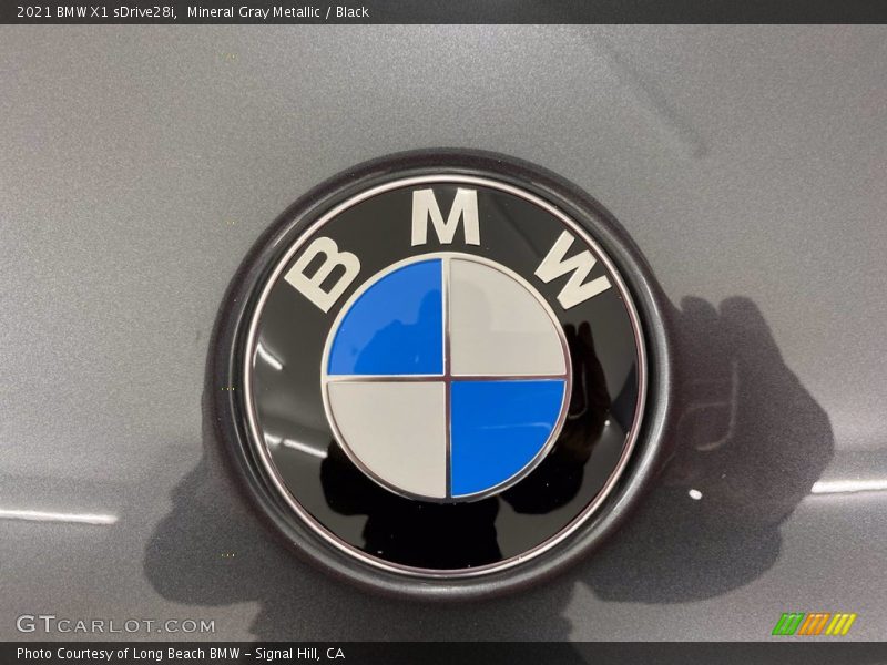 Mineral Gray Metallic / Black 2021 BMW X1 sDrive28i
