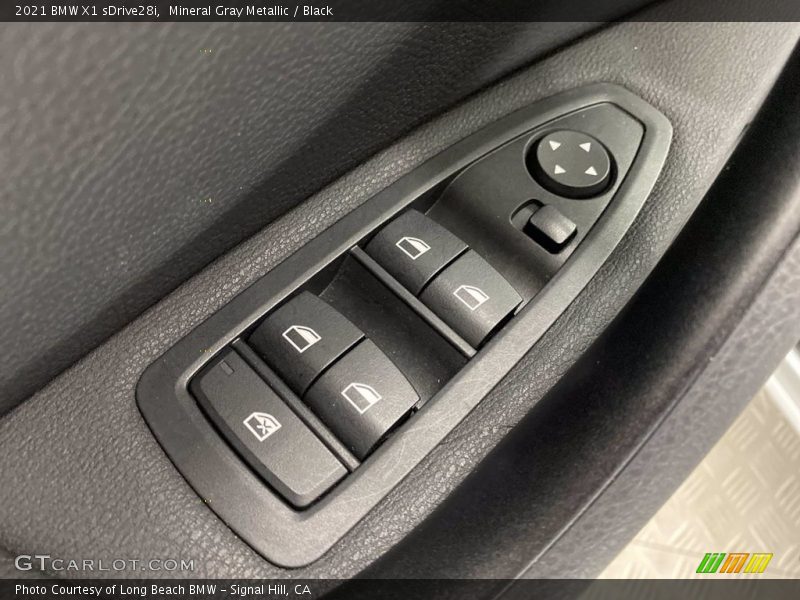Mineral Gray Metallic / Black 2021 BMW X1 sDrive28i