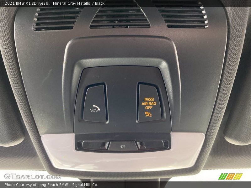 Mineral Gray Metallic / Black 2021 BMW X1 sDrive28i