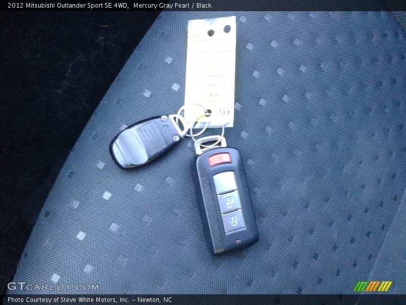 Mercury Gray Pearl / Black 2012 Mitsubishi Outlander Sport SE 4WD