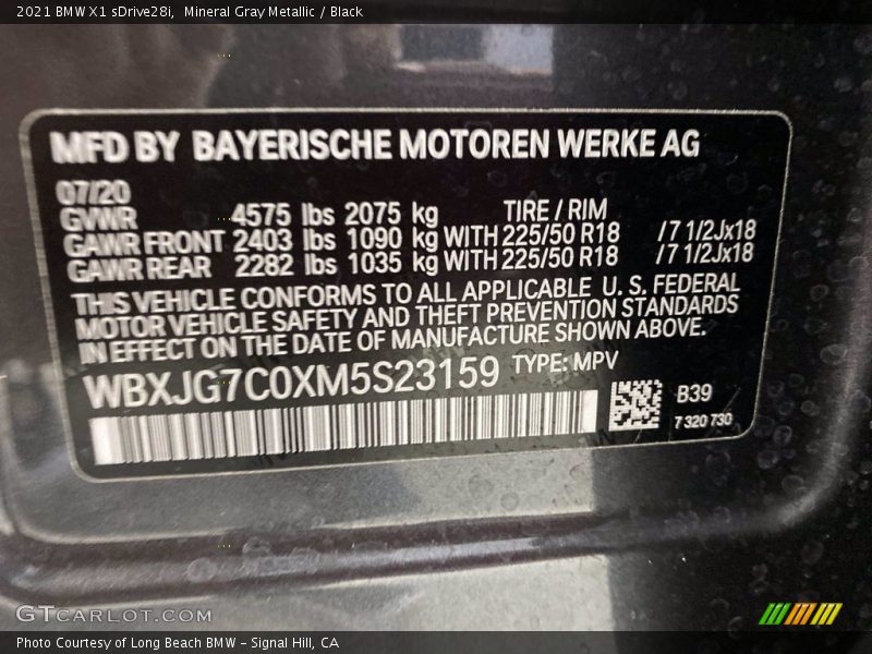 Mineral Gray Metallic / Black 2021 BMW X1 sDrive28i