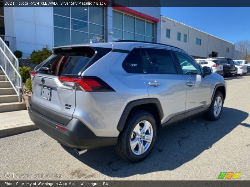 Silver Sky Metallic / Black 2021 Toyota RAV4 XLE AWD