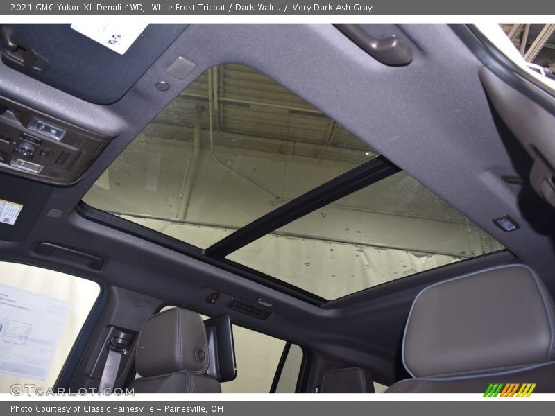 White Frost Tricoat / Dark Walnut/­Very Dark Ash Gray 2021 GMC Yukon XL Denali 4WD