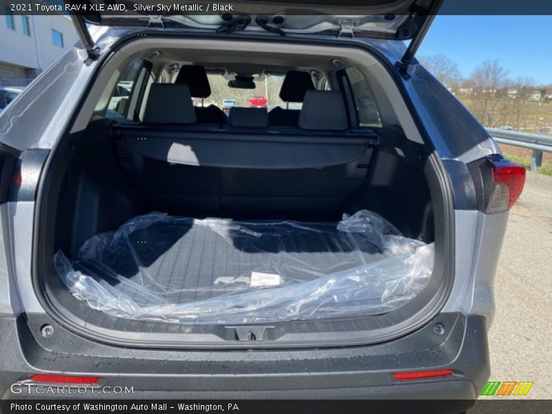 Silver Sky Metallic / Black 2021 Toyota RAV4 XLE AWD