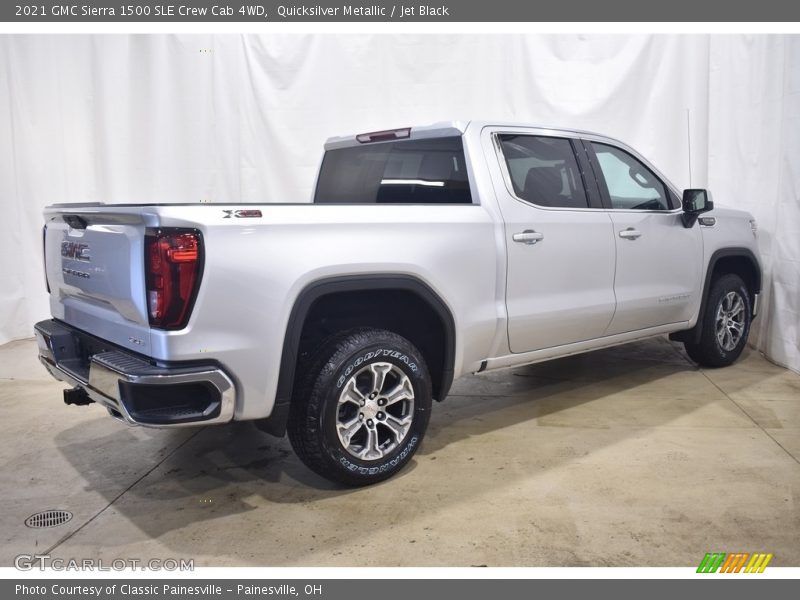 Quicksilver Metallic / Jet Black 2021 GMC Sierra 1500 SLE Crew Cab 4WD
