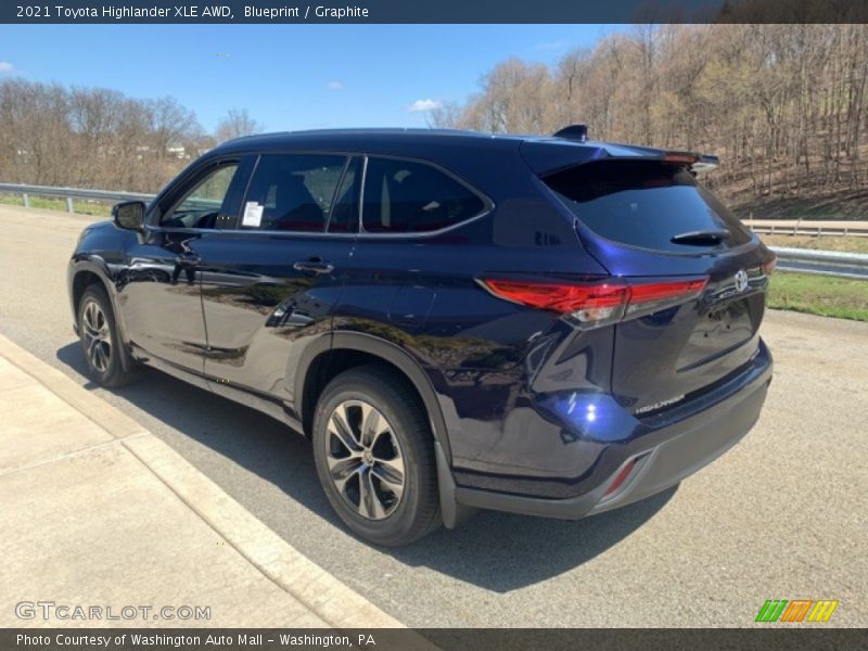 Blueprint / Graphite 2021 Toyota Highlander XLE AWD