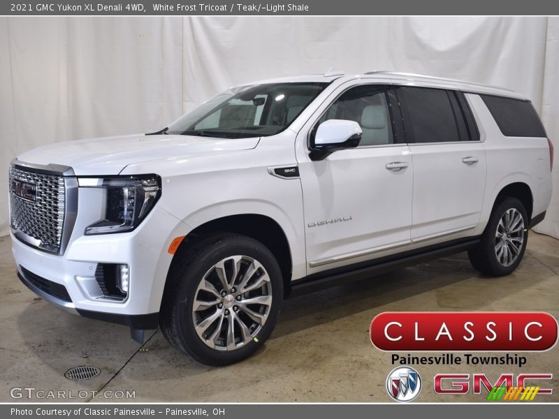 White Frost Tricoat / Teak/­Light Shale 2021 GMC Yukon XL Denali 4WD