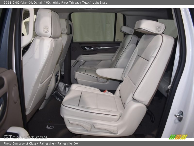 White Frost Tricoat / Teak/­Light Shale 2021 GMC Yukon XL Denali 4WD