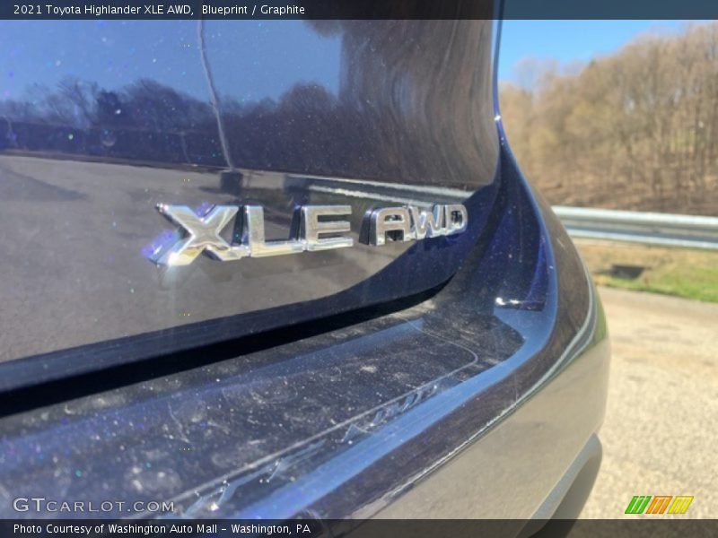 Blueprint / Graphite 2021 Toyota Highlander XLE AWD