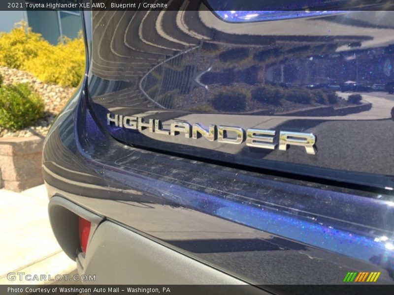 Blueprint / Graphite 2021 Toyota Highlander XLE AWD