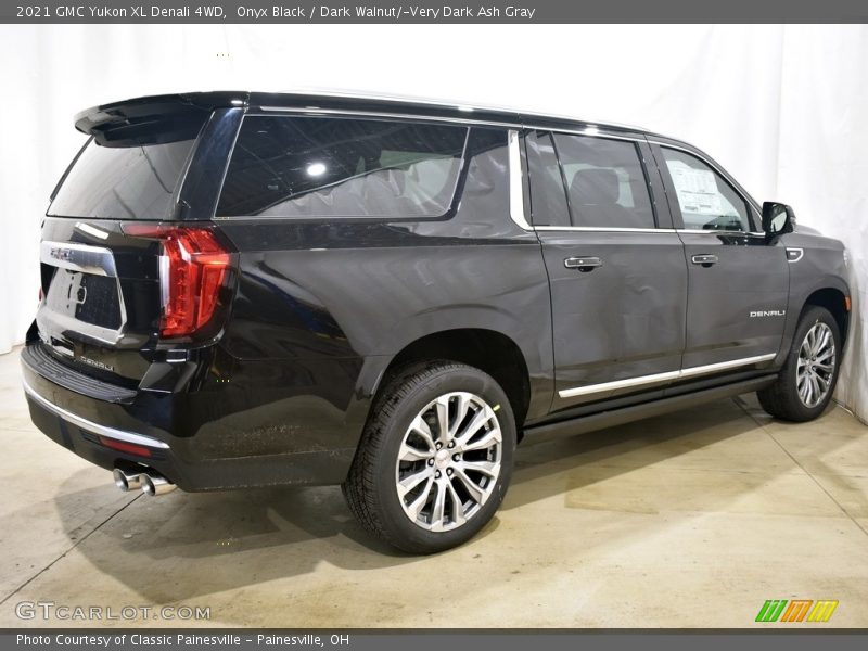 Onyx Black / Dark Walnut/­Very Dark Ash Gray 2021 GMC Yukon XL Denali 4WD